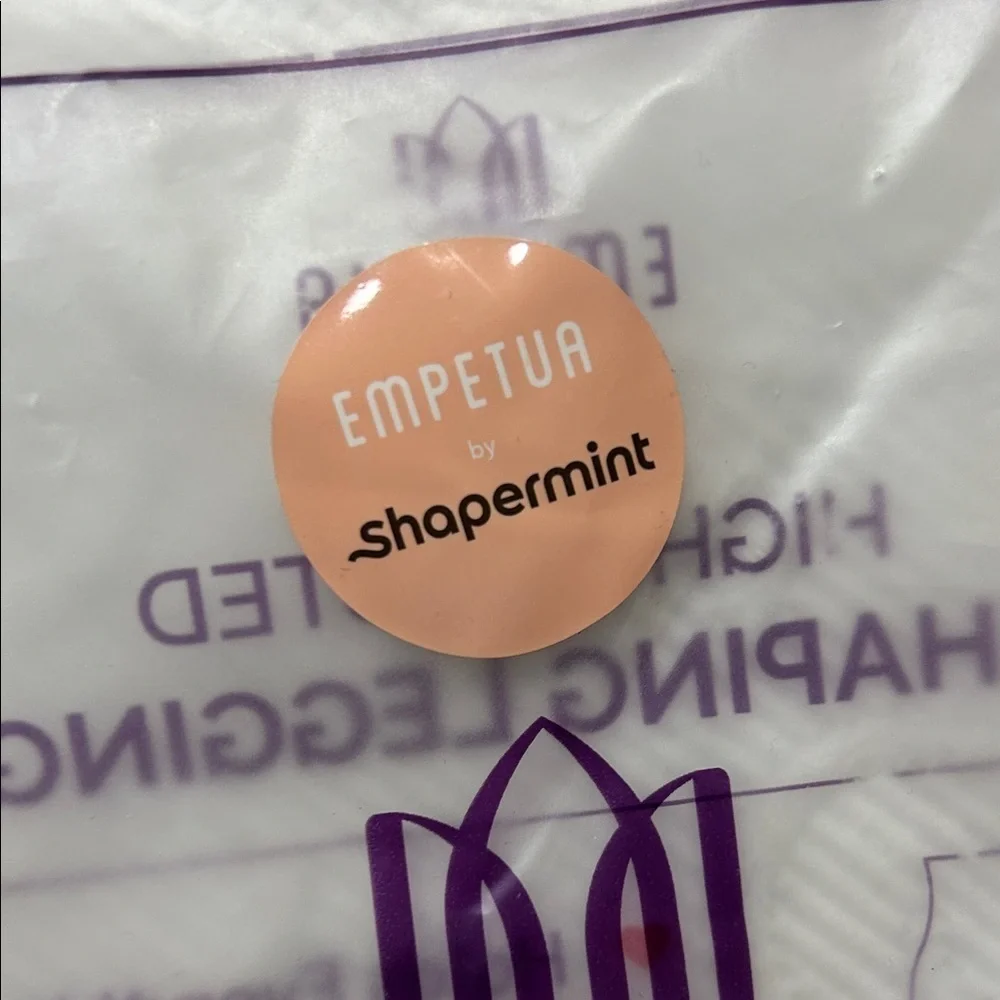 Shapermint Empetua High-Waisted Shaping Legging - Black. Flaw. Accepting offers